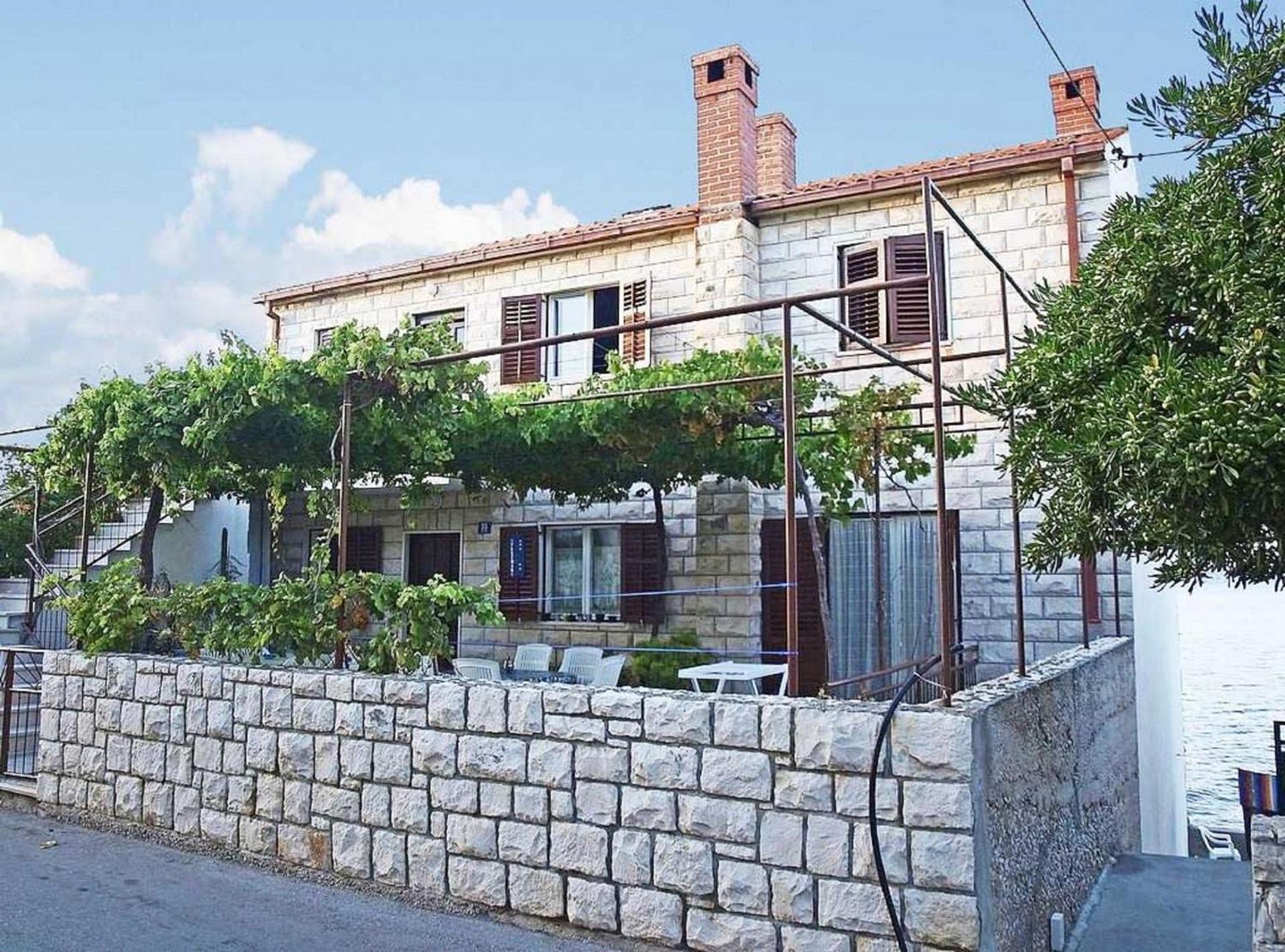 Apartments Sova Postira Luaran gambar