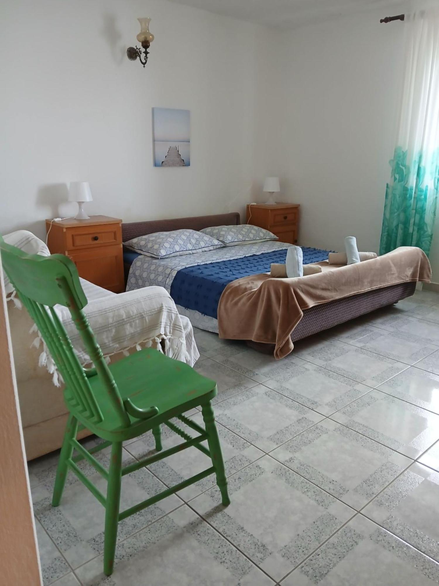 Apartments Sova Postira Luaran gambar